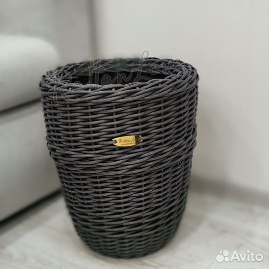 Кашпо из ротанга (высокое)