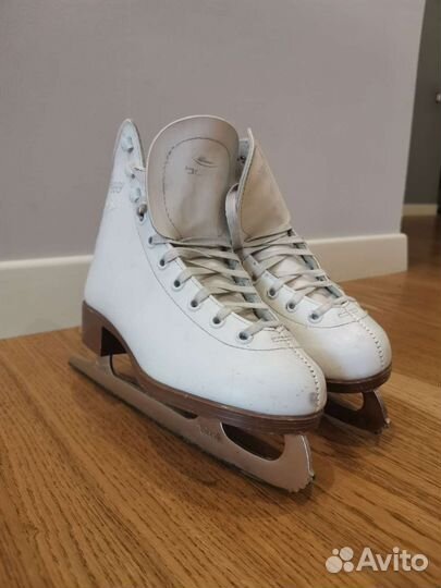 Фигурные коньки Botas Peggy размер 32