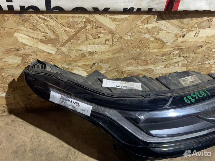 Передняя правая фара land rover