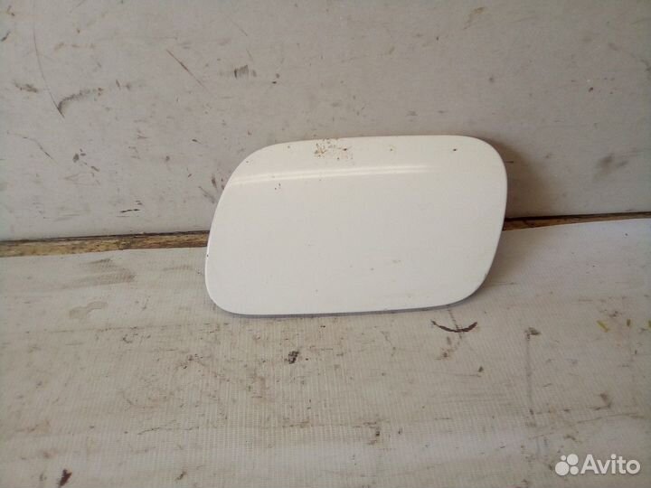 Лючок бензобака Volkswagen Touareg