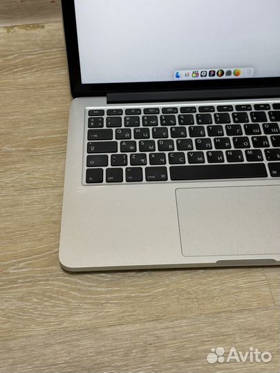 MacBook Pro 13 2015 i5/8/512gb