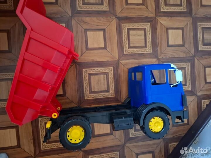 Машинка игрушка большая
