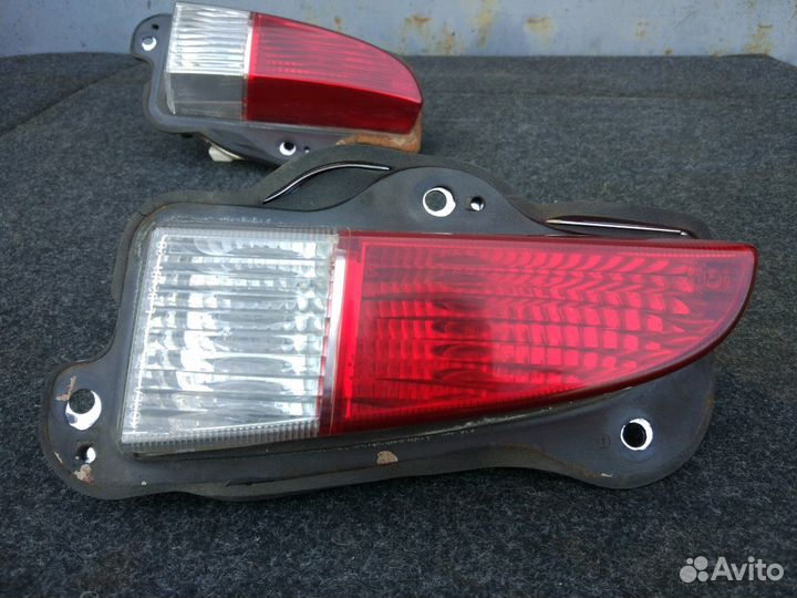 Фонарь крышки багажника Хендай Элантра 3 хетчбек