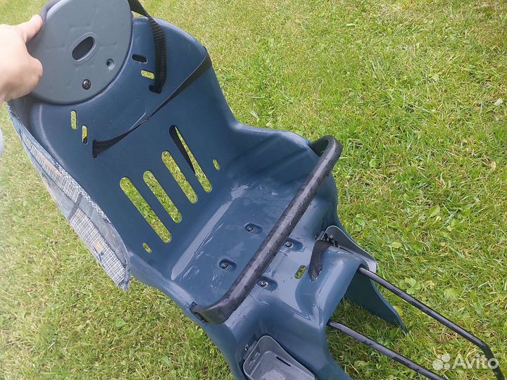 Велокресло с креплением на багажник велосипеда