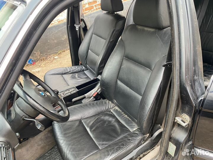 Сиденья передние BMW E60