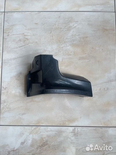 Накладка порога передняя правая Nissan Terrano 3