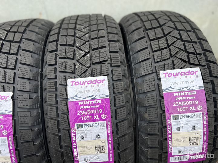 Tourador Winter Pro TSS1 235/50 R19 102U