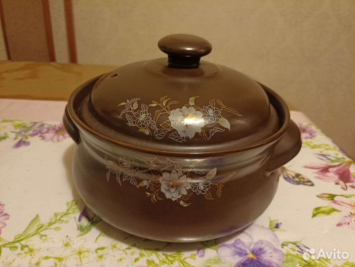 Кастрюля керамическая 1,6 л новая