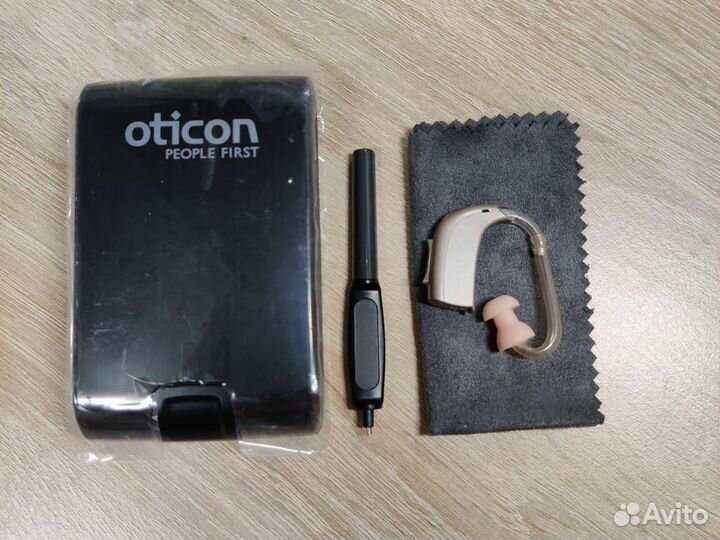 Цифровой заушный слуховой аппарат Oticon Get BTE13