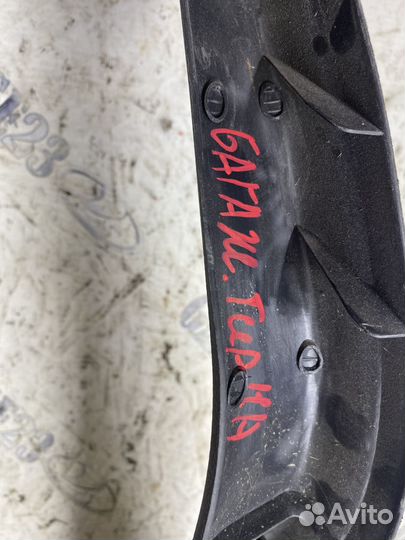 Накладка замка багажника nissan teana