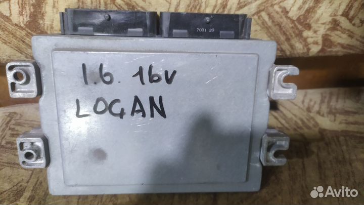 Renault Logan блок управления двигателя, эбу