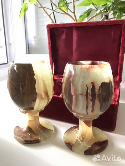 Бокалы из оникса