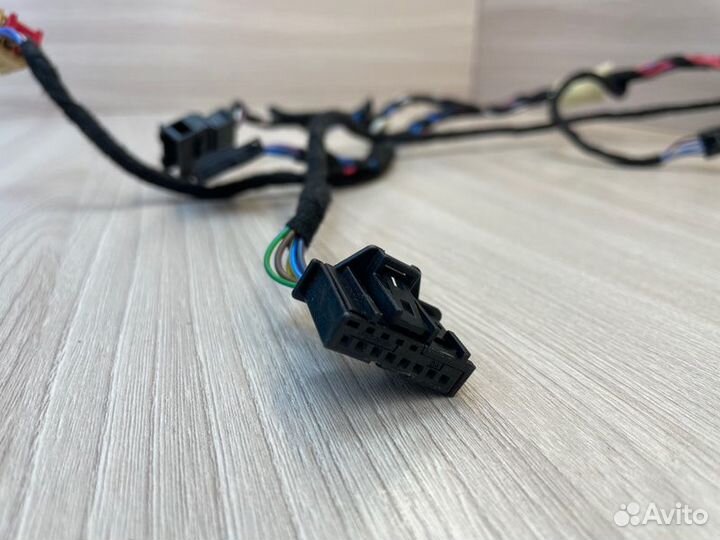 Проводка двери передняя правая Skoda Rapid