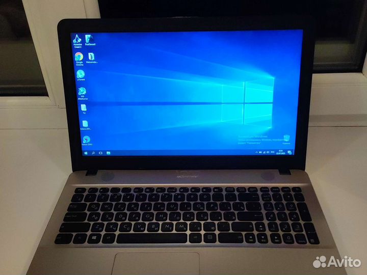 Ноутбук Asus D541N