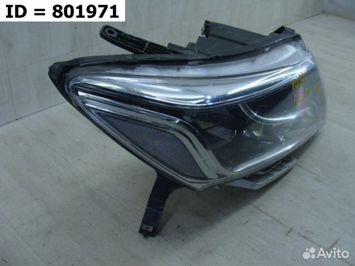 Фара правая Nissan Pathfinder