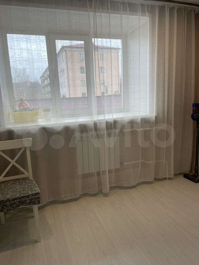 3-к. квартира, 54 м², 2/5 эт.