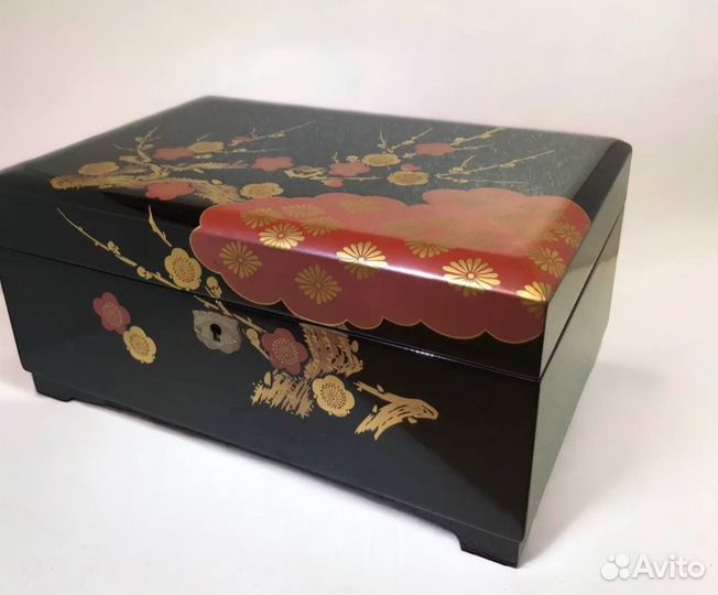 Старинная японская музыкальная шкатулка