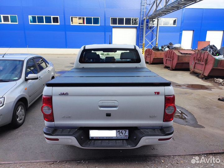 Жёсткая трех-секционная крышка JAC T6