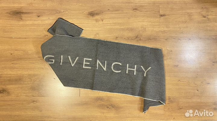 Givenchy шарф