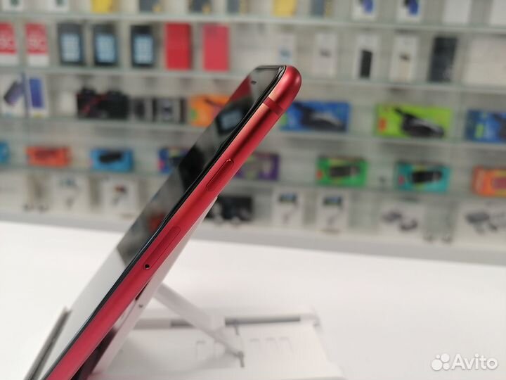 iPhone SE (2020), 64 ГБ