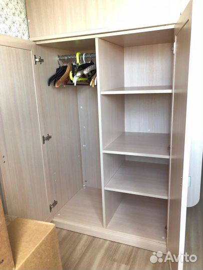 Кровать двухьярусная