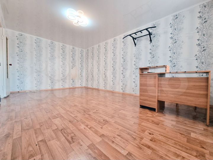 2-к. квартира, 57 м², 2/13 эт.