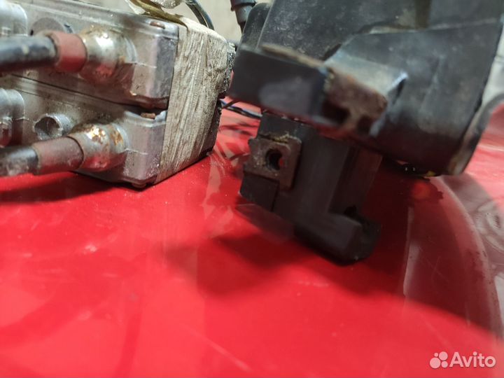 Фара левая Toyota Estima Emina