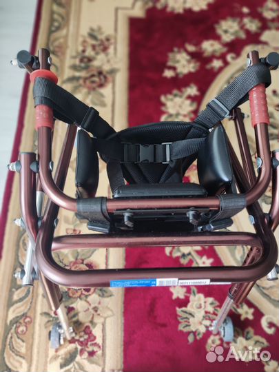 Ходунок детский для инвалидов