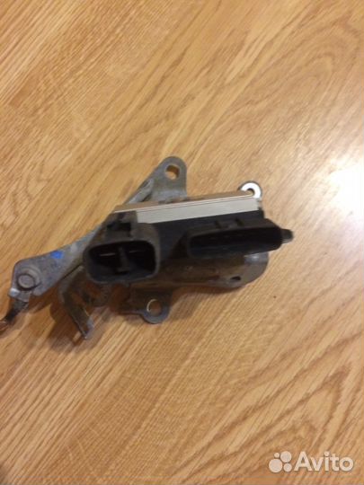 Ленд Крузер 200 эбу форсунками 8958060041