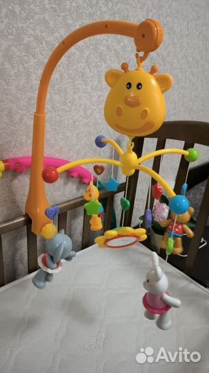 Детская кроватка с маятником с муз. подвеской