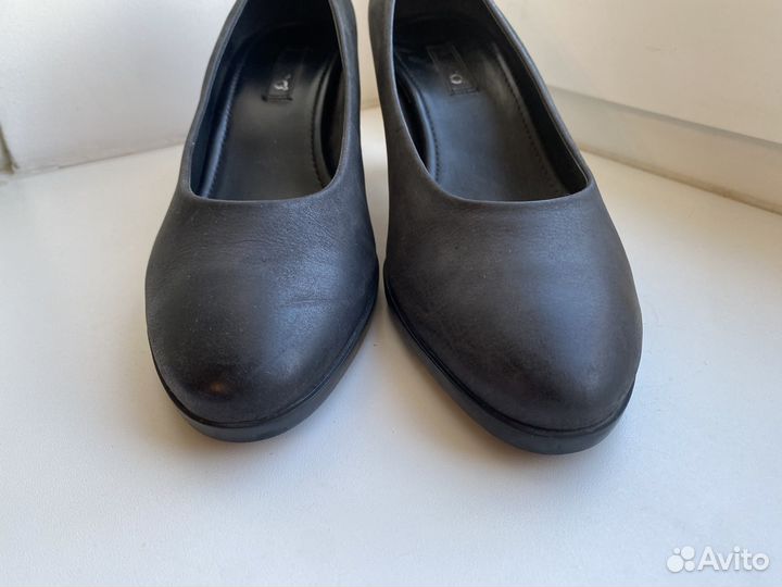 Кожаные женские туфли ecco 40