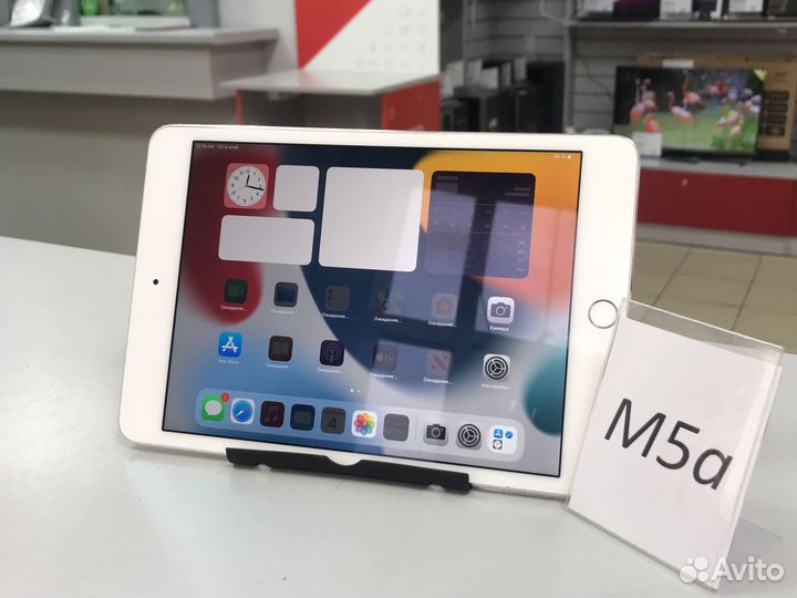 М5) Планшет Apple iPad mini 4 128Gb Wi-Fi
