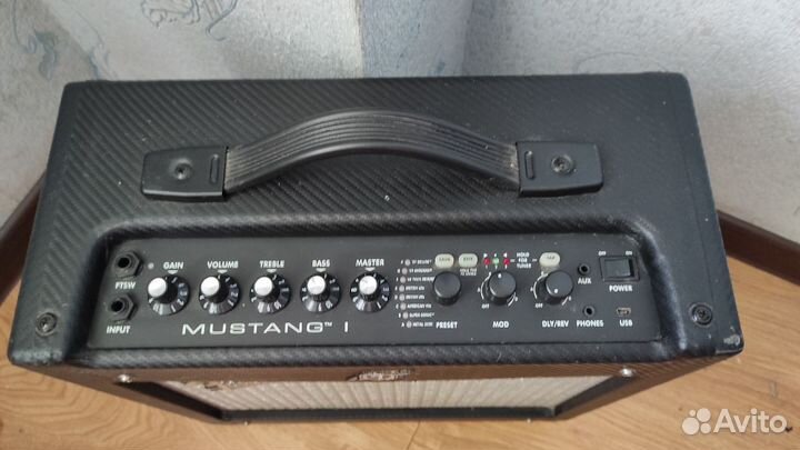 Комбоусилитель Fender Mustang I