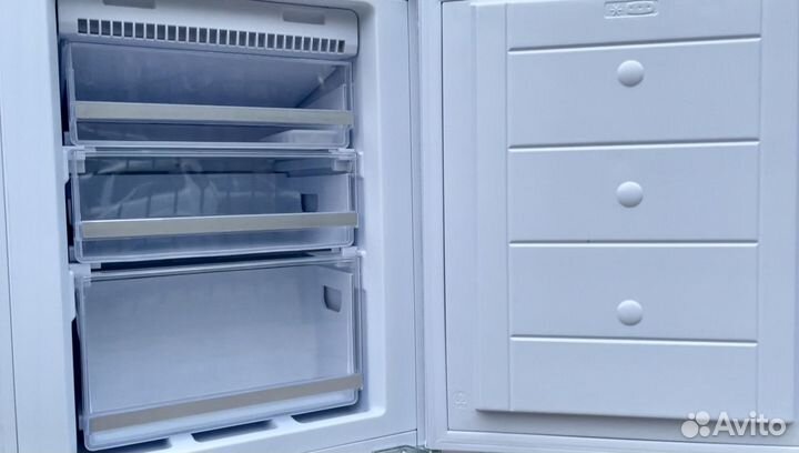 Встраиваемые холодильники новые