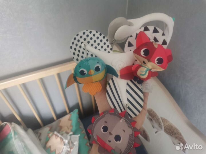 Детский коврик, мобиль, бортики в кроватку