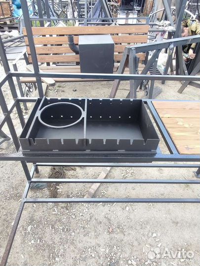 Мангал садовый с крышей