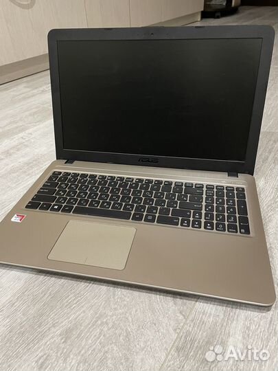Ноутбук asus