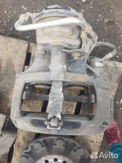 Суппорт правый Man