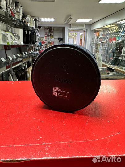 Умная колонка Яндекс Станция Мини с часами