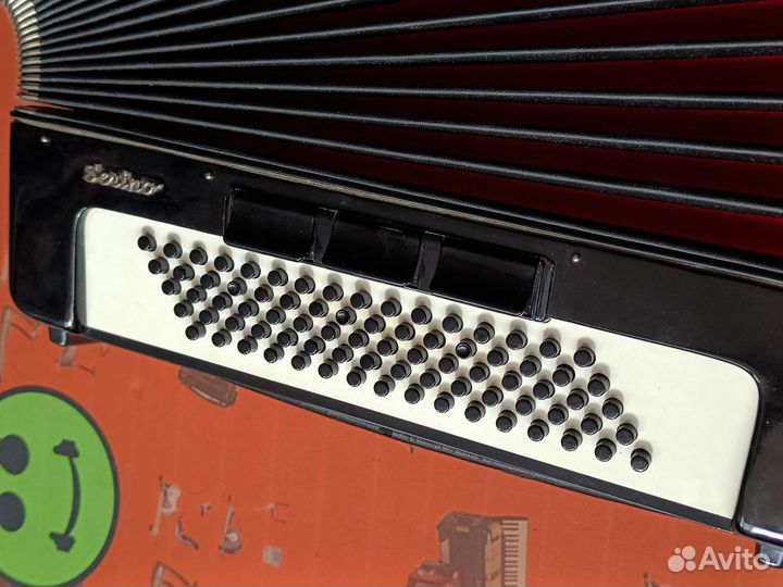 Аккордеон weltmeister serino почти новый