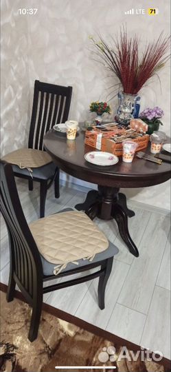 Стол обеденный и стулья