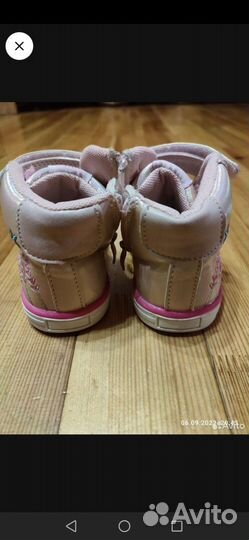 Ботинки для девочки 24