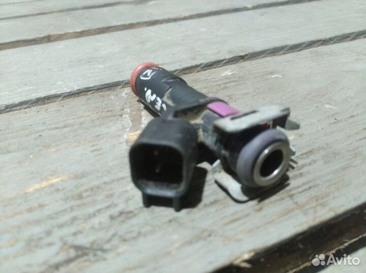 Форсунка топливная Chevrolet Cobalt седан 1.5 2013