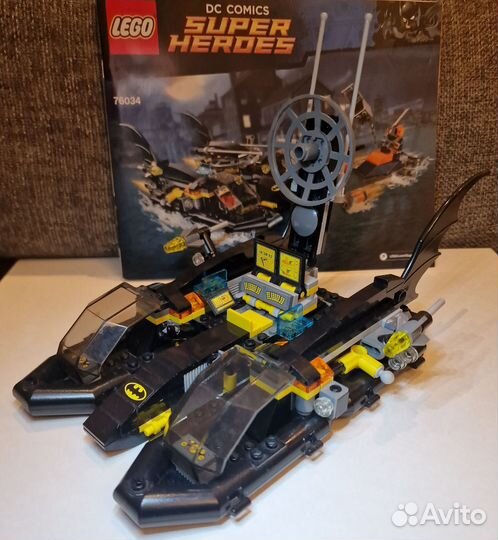 Lego DC 76034 Погоня на бэткатере в порту
