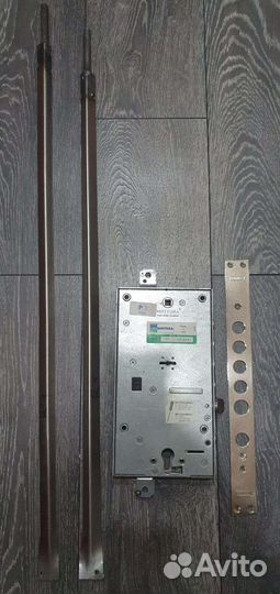 Замок дверной