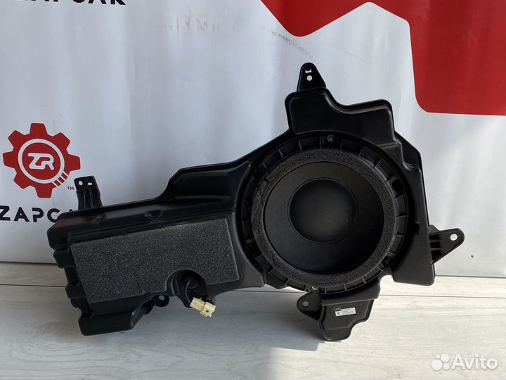 Lexus Lx570 Сабвуфер