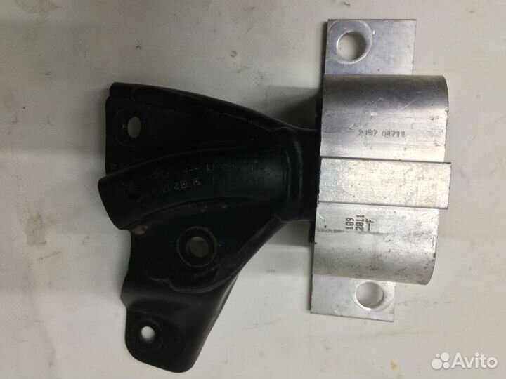 Рено логан опора двигателя правая верхняя