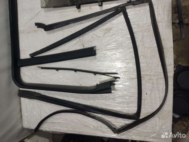 Уплотнительная резинка бархотка Vogue L322