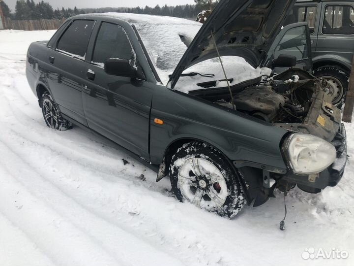 Моторчик и трапеция дворников приора