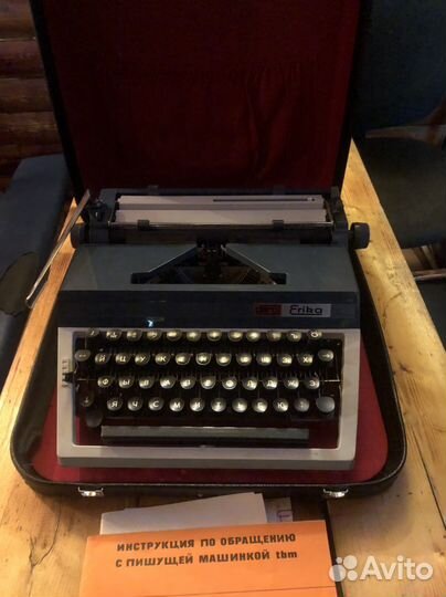 Пишущая машинка Unis tbm de luxe, Daro в коже